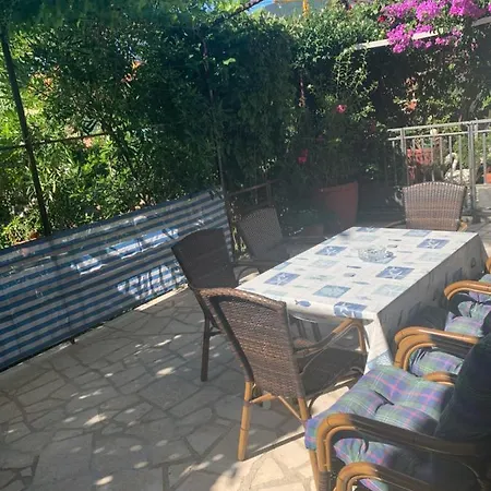 Paco & Bony 아파트