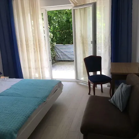 Paco & Bony لوفغان